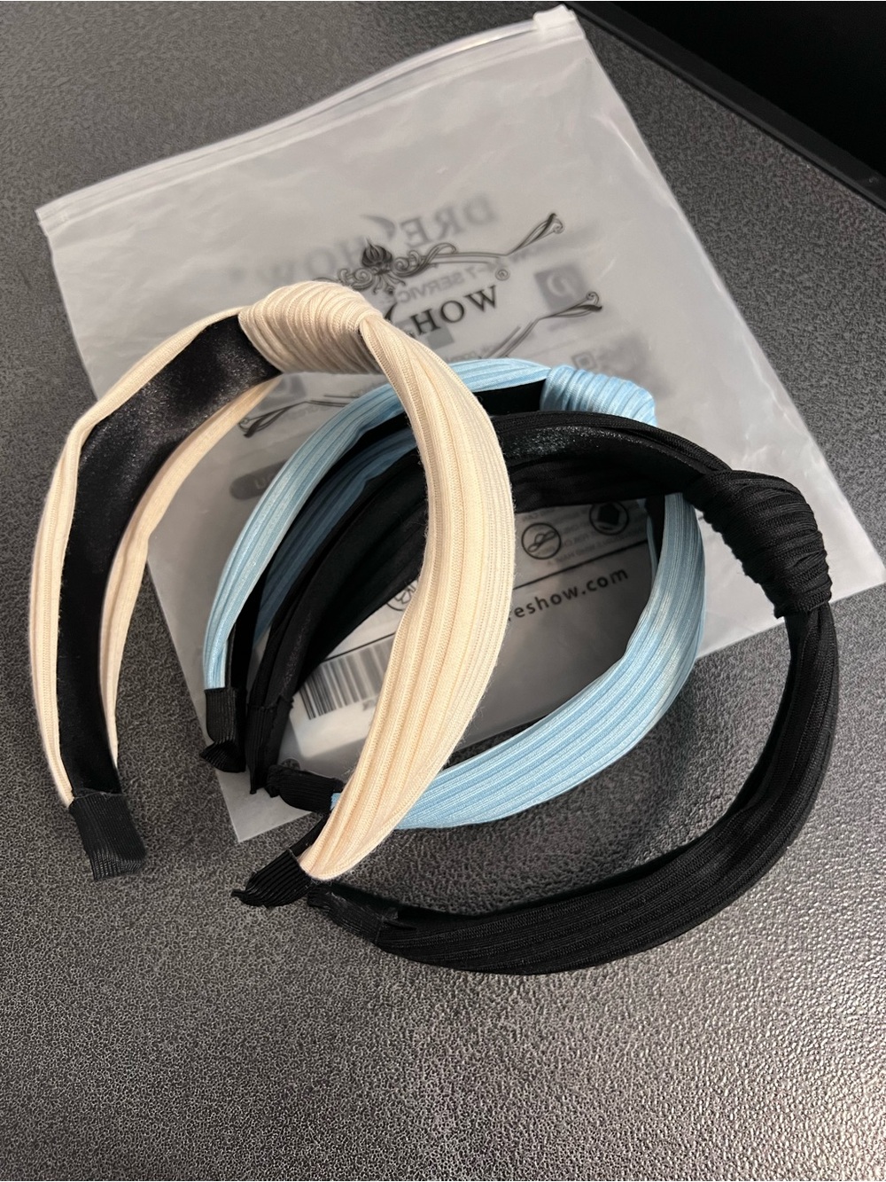3-Pack Knotted Headbands – Black, Beige & Light Blue
